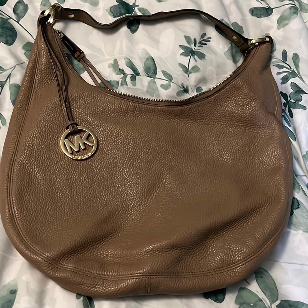 Beautiful Michael Kor bag